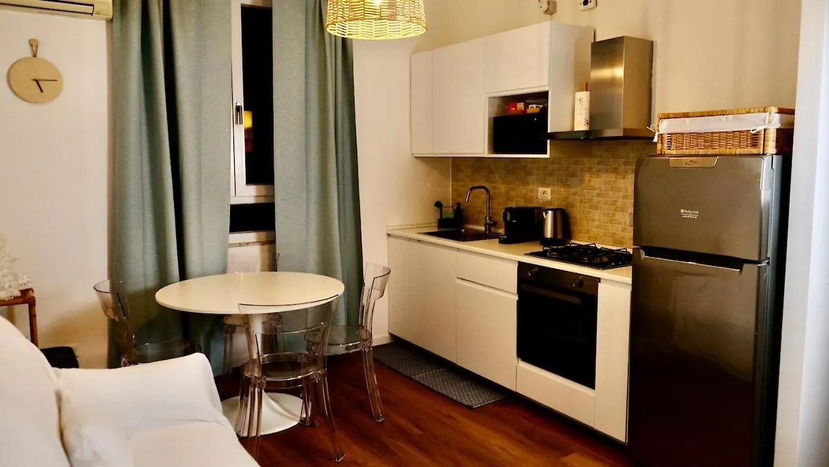 Appartamento La Nuova Casa Di Zia - Near Metro A Ponte Lungo Roma Italia
