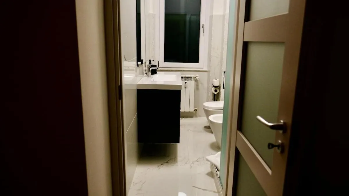 Appartamento La Nuova Casa Di Zia - Near Metro A Ponte Lungo Roma 0*,  Italia