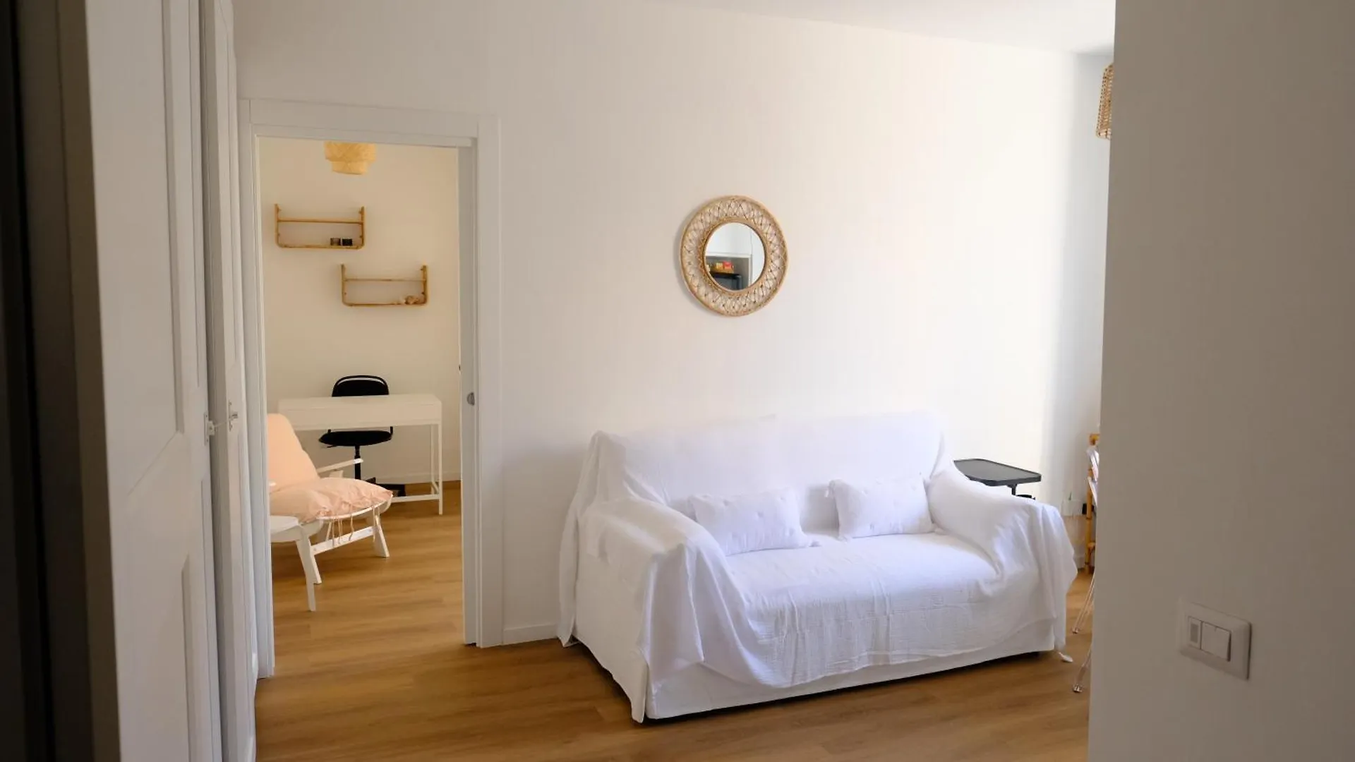 Appartamento La Nuova Casa Di Zia - Near Metro A Ponte Lungo Roma 0*,  Italia