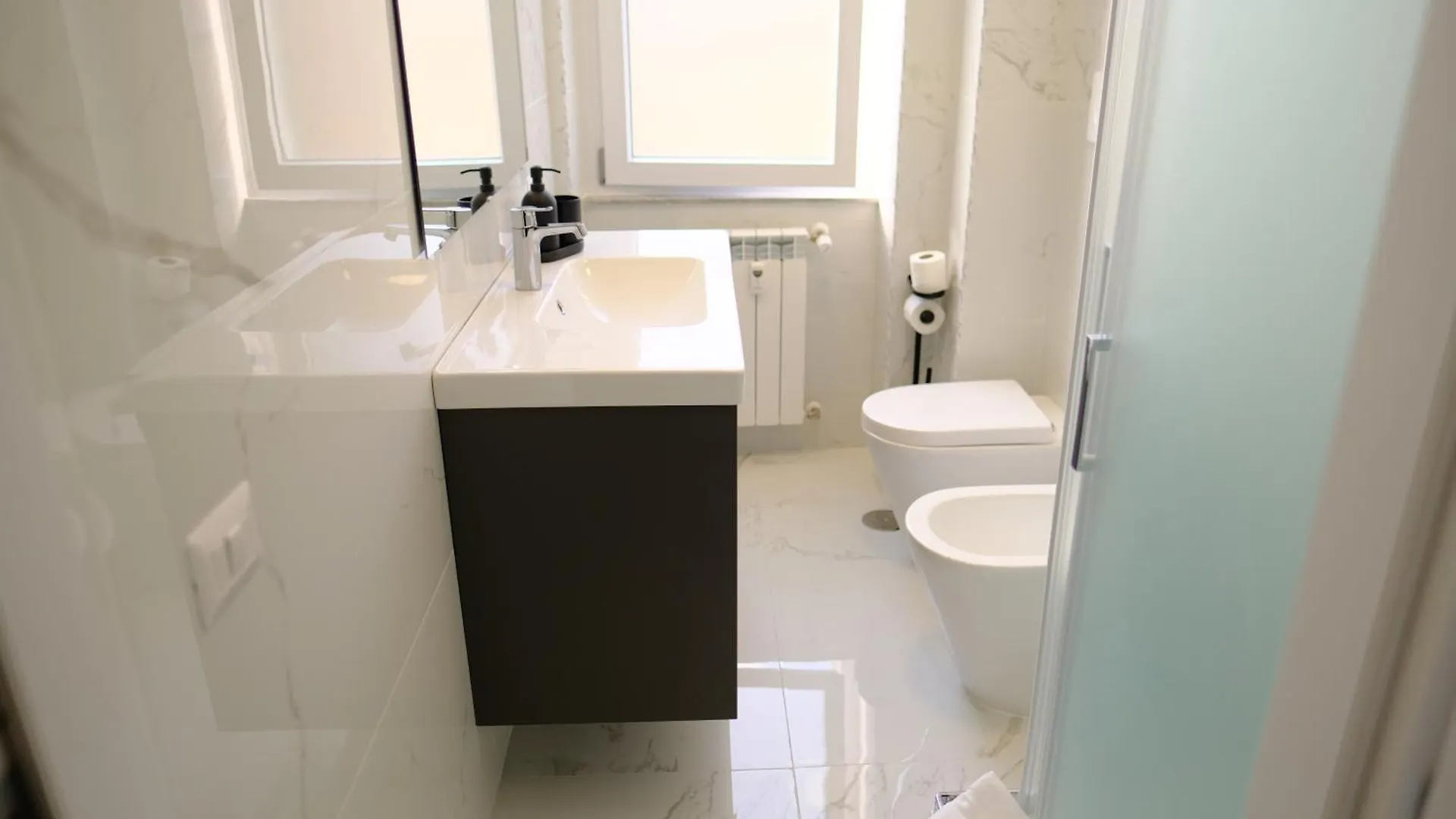 La Nuova Casa Di Zia - Near Metro A Ponte Lungo Apartment Rome 0*,