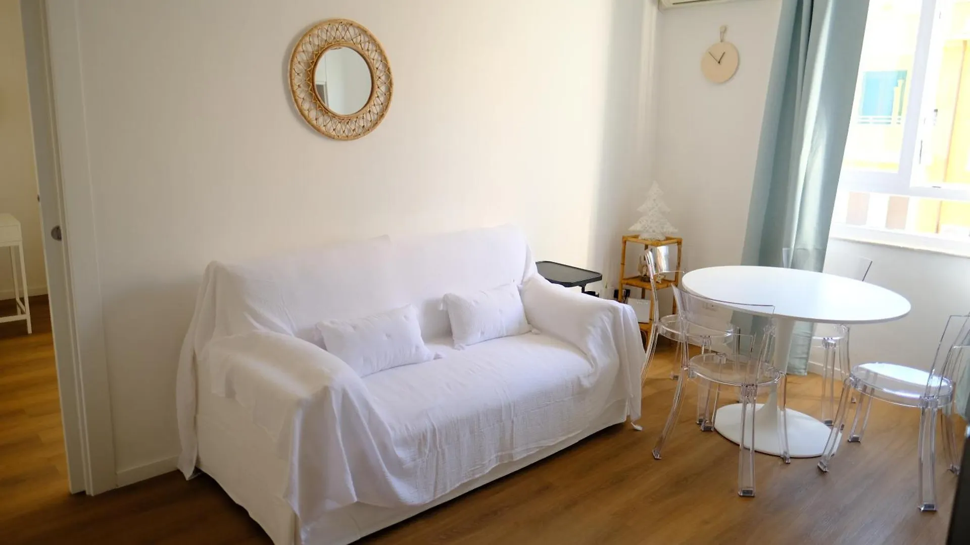 La Nuova Casa Di Zia - Near Metro A Ponte Lungo Apartment Rome Italy
